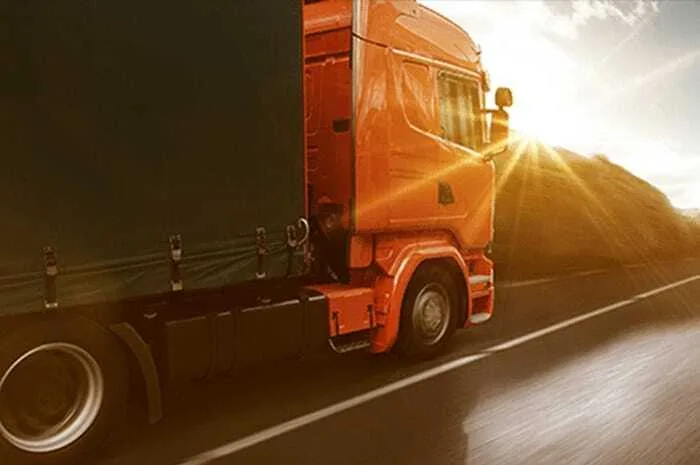 Ticaret Bakanı Açıklama Yaptı, Tır Şoförleri Yurt Dışına Çıkabilecek!