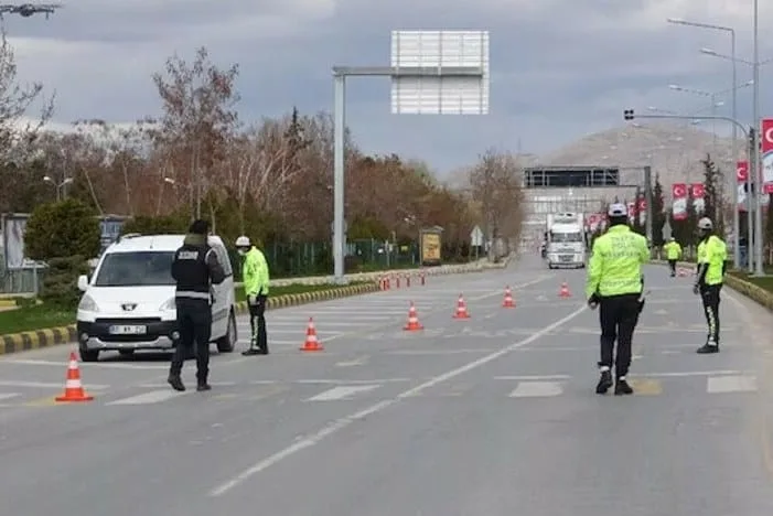 27 - 28 Haziran Hafta Sonu Sokağa Çıkma Yasağı Uygulanacak!
