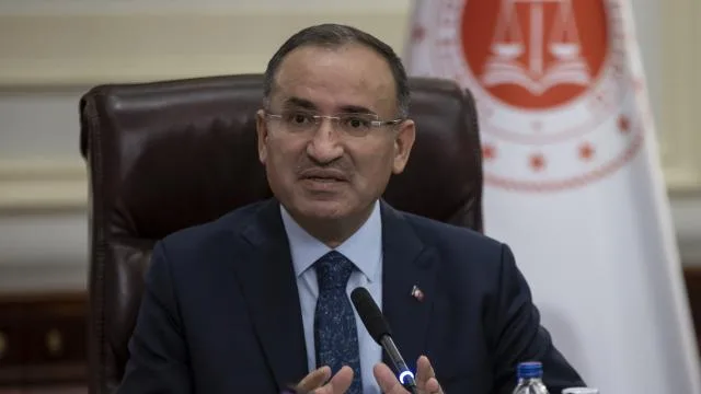 Adalet Bakanlığı 10 Bin Gardiyan, Zabıta Katibi ve IKM Alımı Yapacak 2