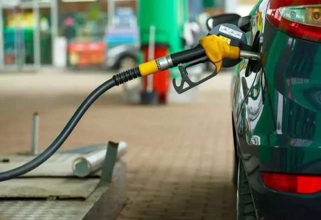 24 Şubat Cuma Güncel Akaryakıt Fiyatları Ne Kadar Oldu? Brent Petrol, LPG, Motorin, Benzin 2