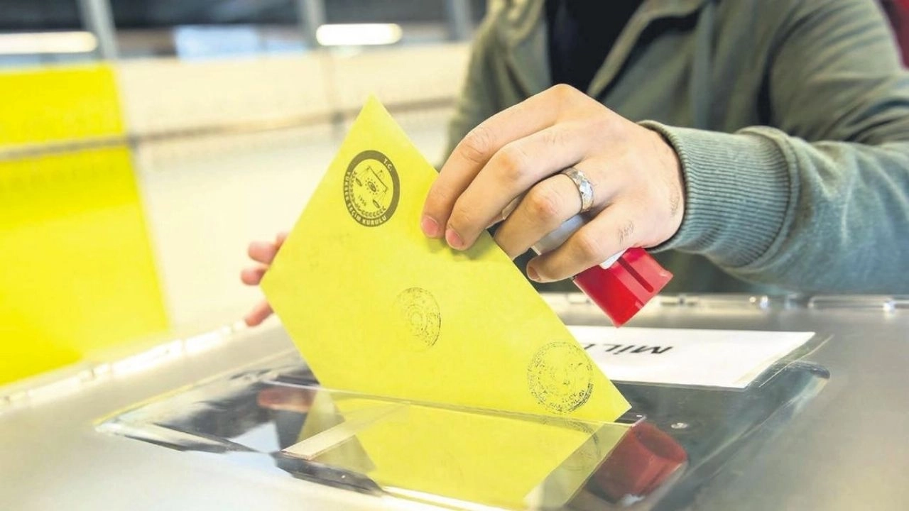 Deprem Nedeniyle İlan Edilen OHAL Sonrasında Seçimler Ertelenecek mi? Seçimler Ne Zaman Yapılacak?