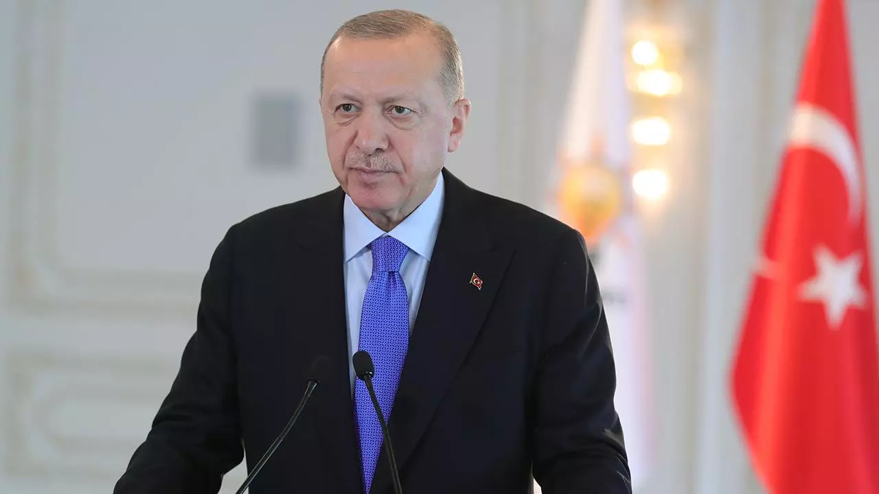 Recep Tayyip Erdoğan Tarihi Verdi! Üniversitelilere Vergisiz Telefon ve İnternet