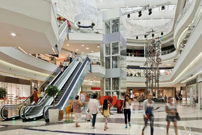 avmler kontrollu olarak aciliyor