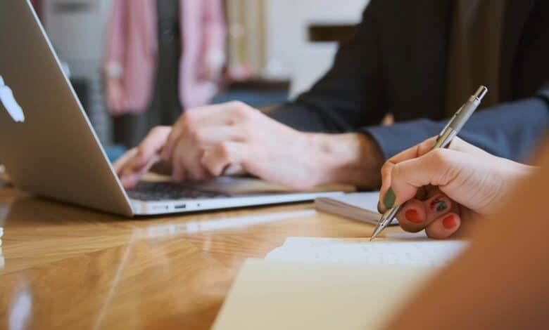 isveren calisan yazismalarini denetlermi