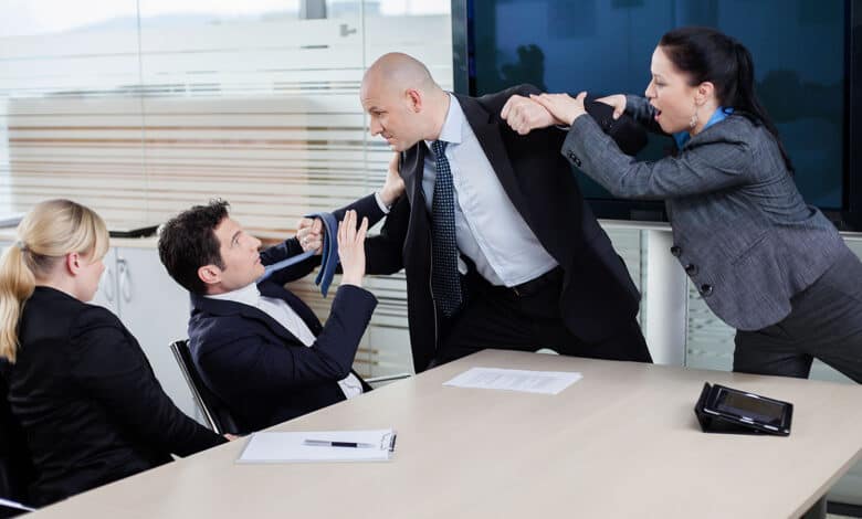 isyerinde kavga cikarilma nedenimi