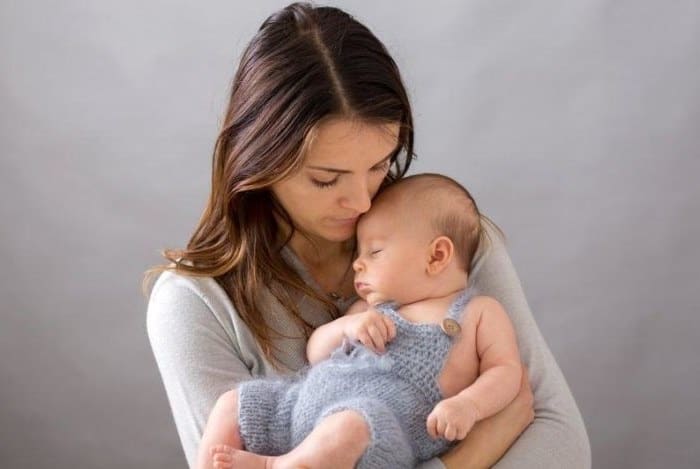 salgin doneminde dogum yapan anne ucretsiz izin