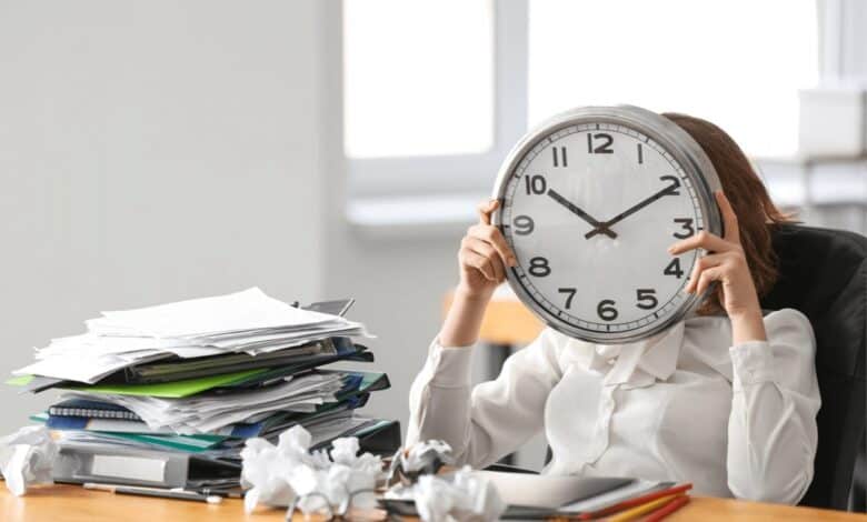 fazla mesaide sinir varmi